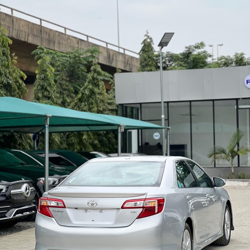 FOREIGN USED 2013 TOYOTA CAMRY SE FULL OPTION FOR SALE
