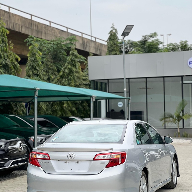 FOREIGN USED 2013 TOYOTA CAMRY SE FULL OPTION FOR SALE image