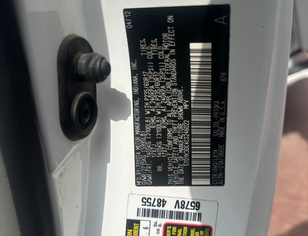 Foreign Used 2013 Toyota Sienna XLE for Sale In Abuja
