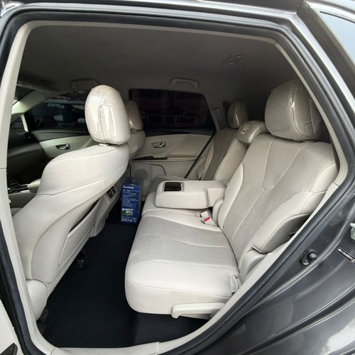 FOREIGN USED   2013 TOYOTA VENZA FOR SALE IN ABUJA