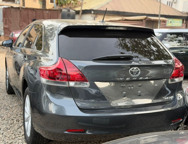 FOREIGN USED   2013 TOYOTA VENZA FOR SALE IN ABUJA