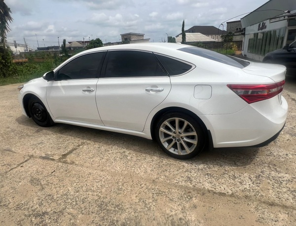 FOREIGN USED 2014 TOYOTA AVALON AVAILABLE IN PH