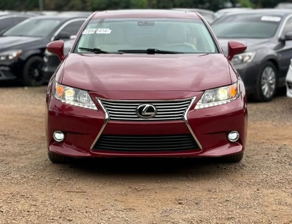 FOREIGN USED 2014 LEXUS ES350 IN ABUJA FOR SALE