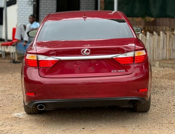 FOREIGN USED 2014 LEXUS ES350 IN ABUJA FOR SALE