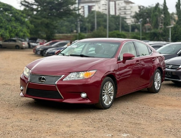 FOREIGN USED 2014 LEXUS ES350 IN ABUJA FOR SALE