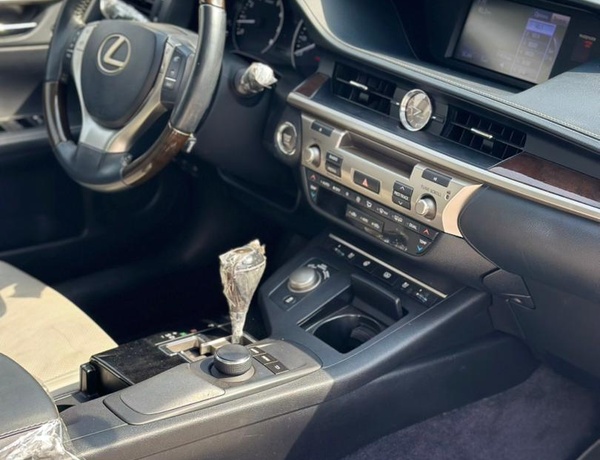 Foreign Used 2014 Lexus Es350 for Sale In Abuja