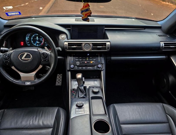 FOREIGN USED 2014 LEXUS IS350 F-SPORT FOR SALE IN ABUJA