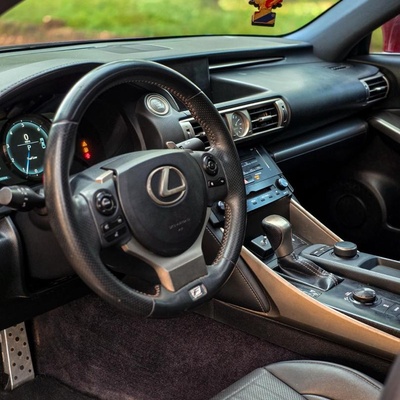 FOREIGN USED 2014 LEXUS IS350 F-SPORT FOR SALE IN ABUJA