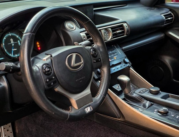 FOREIGN USED 2014 LEXUS IS350 F-SPORT FOR SALE IN ABUJA