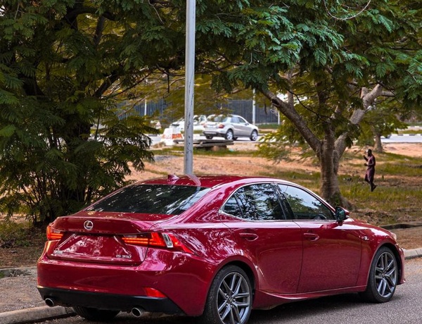FOREIGN USED 2014 LEXUS IS350 F-SPORT FOR SALE IN ABUJA