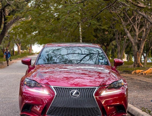 FOREIGN USED 2014 LEXUS IS350 F-SPORT FOR SALE IN ABUJA