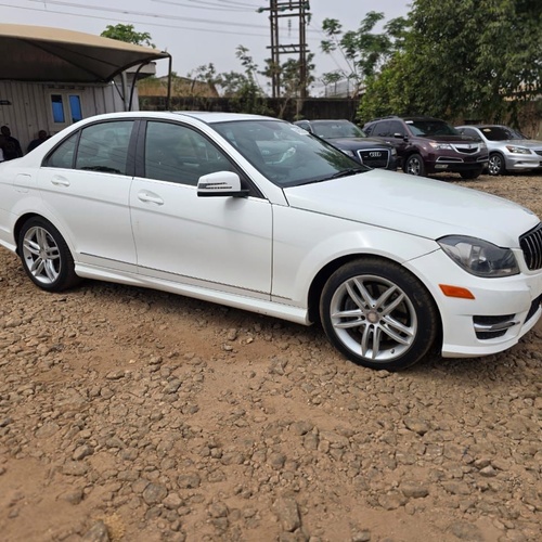 FOREIGN USED 2014 MERCEDES BENZ C300 FOR SALE IN KADUNA