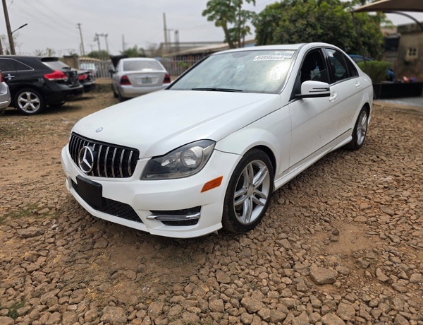 FOREIGN USED 2014 MERCEDES BENZ C300 FOR SALE IN KADUNA