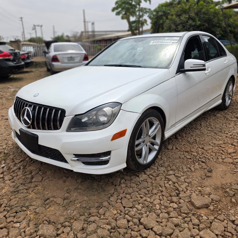 FOREIGN USED 2014 MERCEDES BENZ C300 FOR SALE IN KADUNA image
