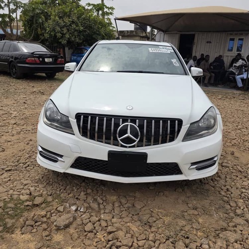 FOREIGN USED 2014 MERCEDES BENZ C300 FOR SALE IN KADUNA