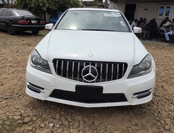FOREIGN USED 2014 MERCEDES BENZ C300 FOR SALE IN KADUNA