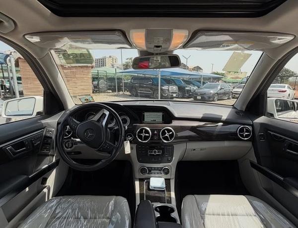 FOREIGN USED   2014 MERCEDES GLK350 FOR SALE IN ABUJA