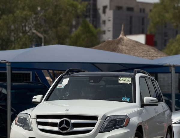 FOREIGN USED   2014 MERCEDES GLK350 FOR SALE IN ABUJA
