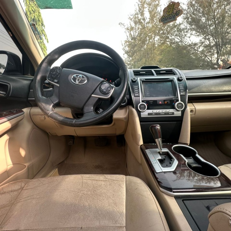 Foreign Used 2014 Toyota Camry XLE for Sale In Abuja image
