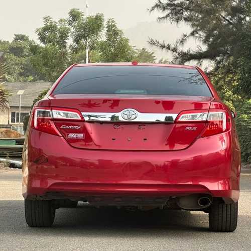 Foreign Used 2014 Toyota Camry XLE for Sale In Abuja