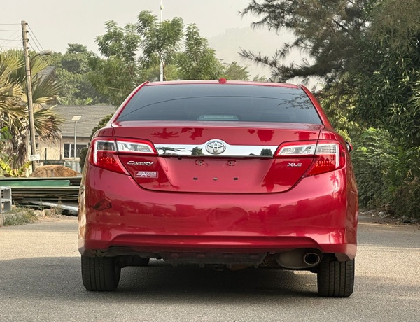 Foreign Used 2014 Toyota Camry XLE for Sale In Abuja