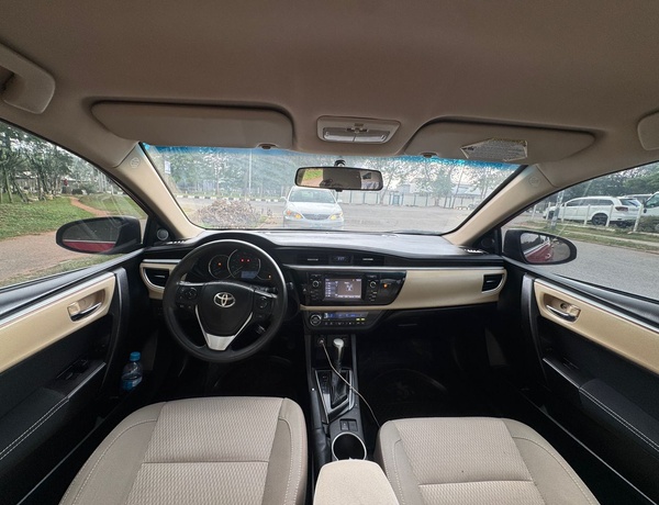 FOREIGN USED  2014 TOYOTA COROLLA SE FOR SALE IN ABUJA