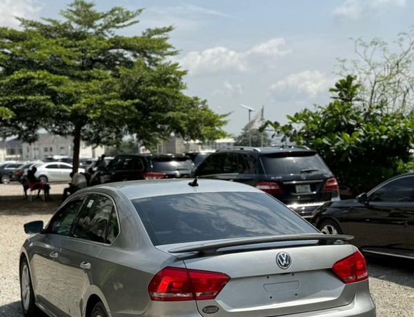 FOREIGN USED 2014 VOLKSWAGEN PASSAT S FOR SALE IN ABUJA