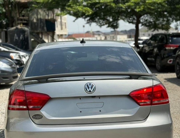 FOREIGN USED 2014 VOLKSWAGEN PASSAT S FOR SALE IN ABUJA