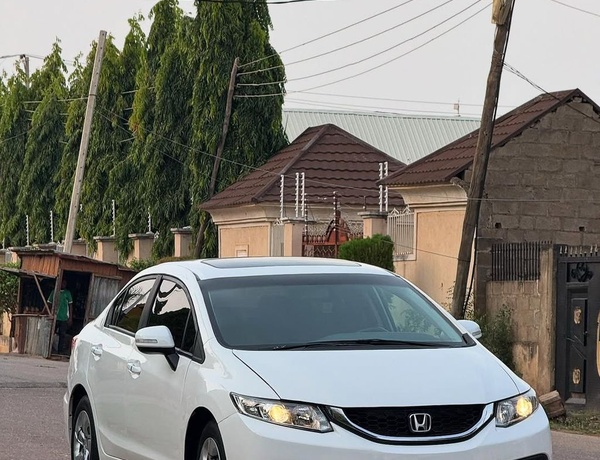 FOREIGN USED 2015 HONDA CIVIC FULL OPTION FOR SALE