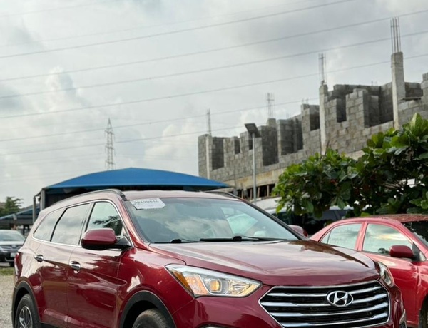 FOREIGN USED 2015 HYUNDAI SANTAFE FOR SALE IN ABUJA
