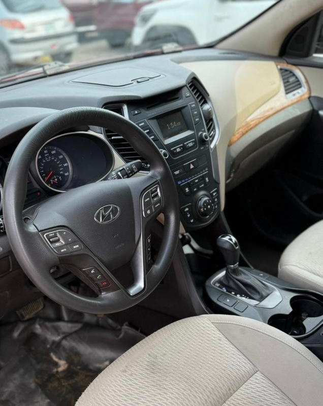 FOREIGN USED 2015 HYUNDAI SANTAFE FOR SALE IN ABUJA image
