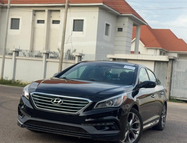 FOREIGN USED 2015 KEYLESS HYUNDAI SONATA 2.0T FOR SALE