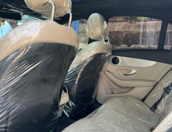 FOREIGN USED 2015 MERCEDES BENZ C300 FULL OPTION FOR SALE