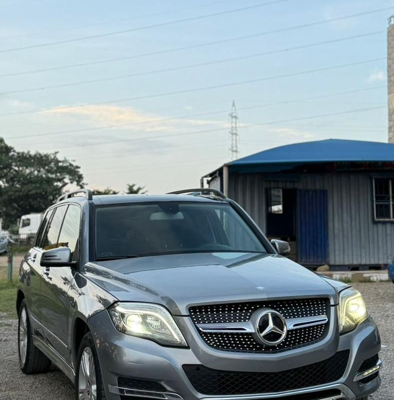 FOREIGN USED 2015 MERCEDES BENZ GLK350 FOR SALE IN ABUJA image