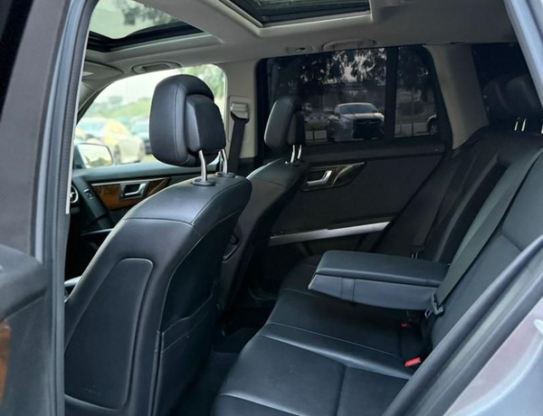 FOREIGN USED 2015 MERCEDES BENZ GLK350 FOR SALE IN ABUJA