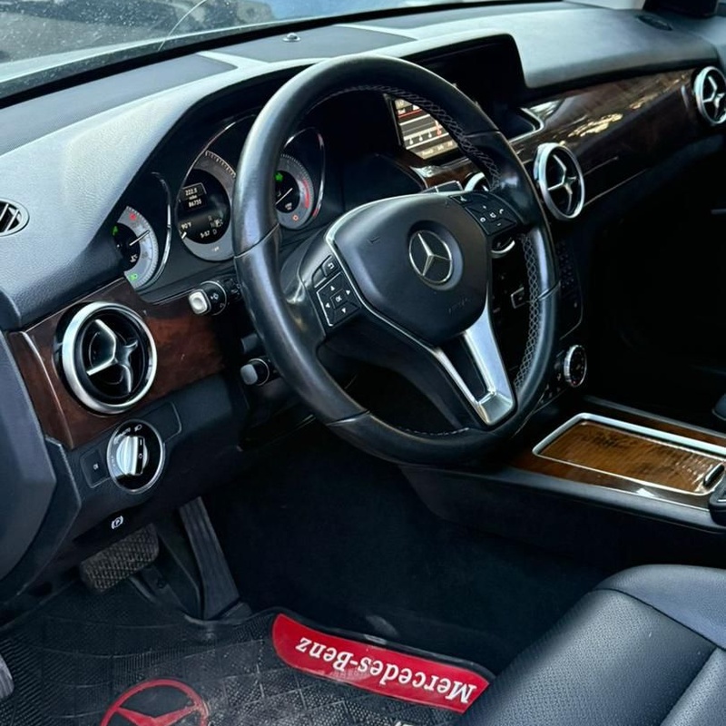 FOREIGN USED 2015 MERCEDES BENZ GLK350 FOR SALE IN ABUJA image