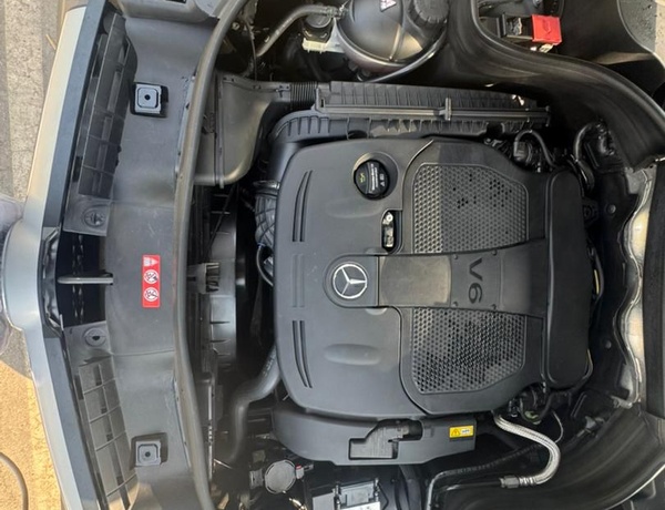 FOREIGN USED  2015 MERCEDES BENZ GLK350  FOR SALE IN ABUJA