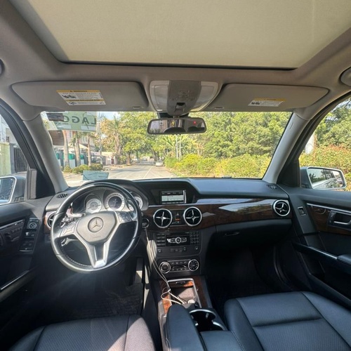 FOREIGN USED  2015 MERCEDES BENZ GLK350  FOR SALE IN ABUJA