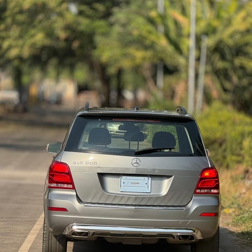 FOREIGN USED  2015 MERCEDES BENZ GLK350  FOR SALE IN ABUJA