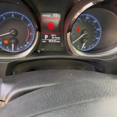 FOREIGN USED   2015 TOYOTA COROLLA (S)  FOR SALE IN ABUJA