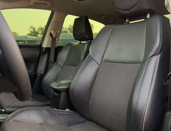 FOREIGN USED   2015 TOYOTA COROLLA (S)  FOR SALE IN ABUJA