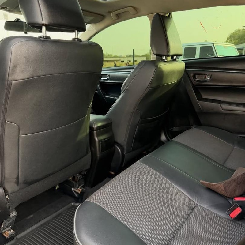 FOREIGN USED   2015 TOYOTA COROLLA (S)  FOR SALE IN ABUJA image