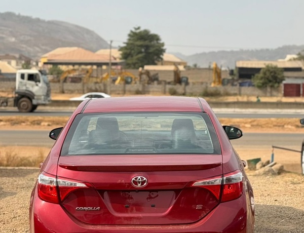FOREIGN USED 2015 TOYOTA COROLLA S FOR SALE IN ABUJA