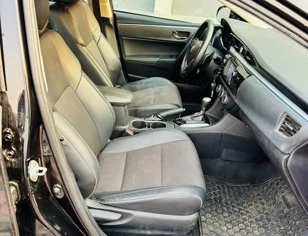 Foreign Used 2015 Toyota Corolla S for Sale In Lagos