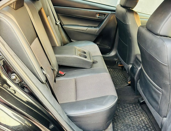 Foreign Used 2015 Toyota Corolla S for Sale In Lagos