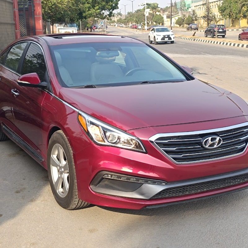 FOREIGN USED 2016 HYUNDAI SONATA SPORTS image