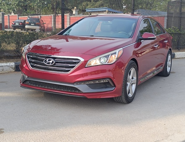FOREIGN USED 2016 HYUNDAI SONATA SPORTS
