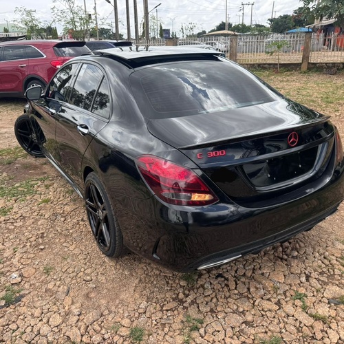 FOREIGN USED 2016 KEYLESS MERCEDES BENZ C300 FOR SALE IN KADUNA
