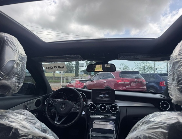 FOREIGN USED 2016 KEYLESS MERCEDES BENZ C300 FOR SALE IN KADUNA