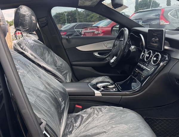 FOREIGN USED 2016 KEYLESS MERCEDES BENZ C300 FOR SALE IN KADUNA